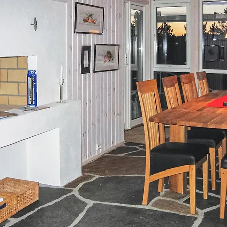 度假居 Stunning Home In Risor With Sauna